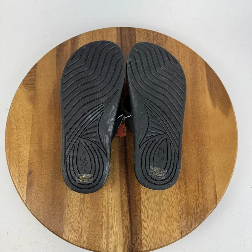 New Mens Flojos Cole 2.0 Black Thong Casual Comfort Flip Flops Sandal Size 8 NWT